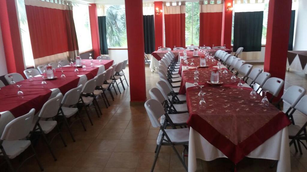 Hotel Vista Lago Santiago Bagian luar foto