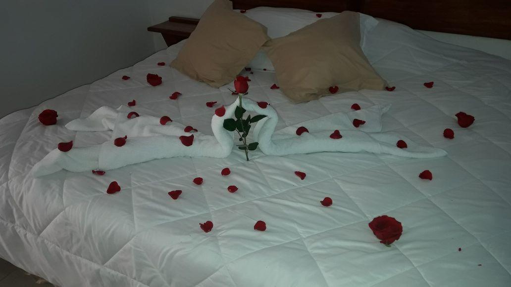 Hotel Vista Lago Santiago Bagian luar foto